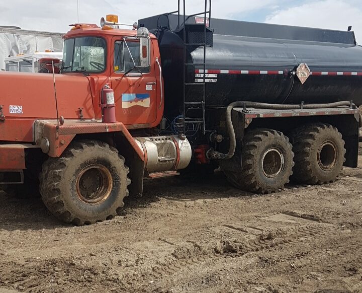 red and blakc Shmittys Shwabbin mud buggie red and blakc Shmittys Shwabbin mud buggie